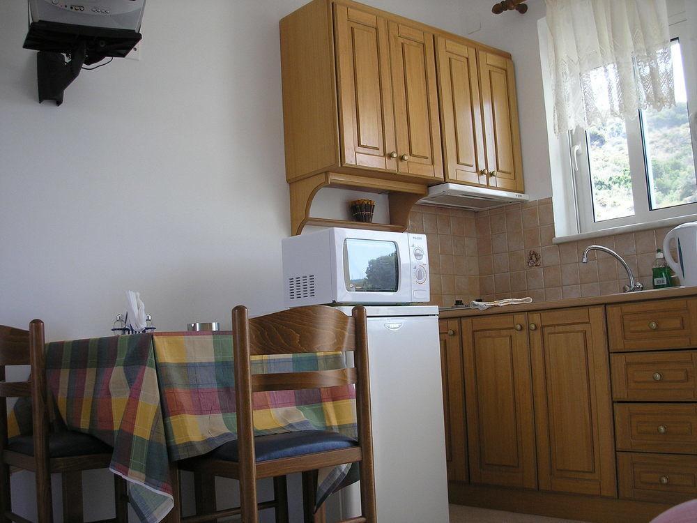 Nephele Apartament *