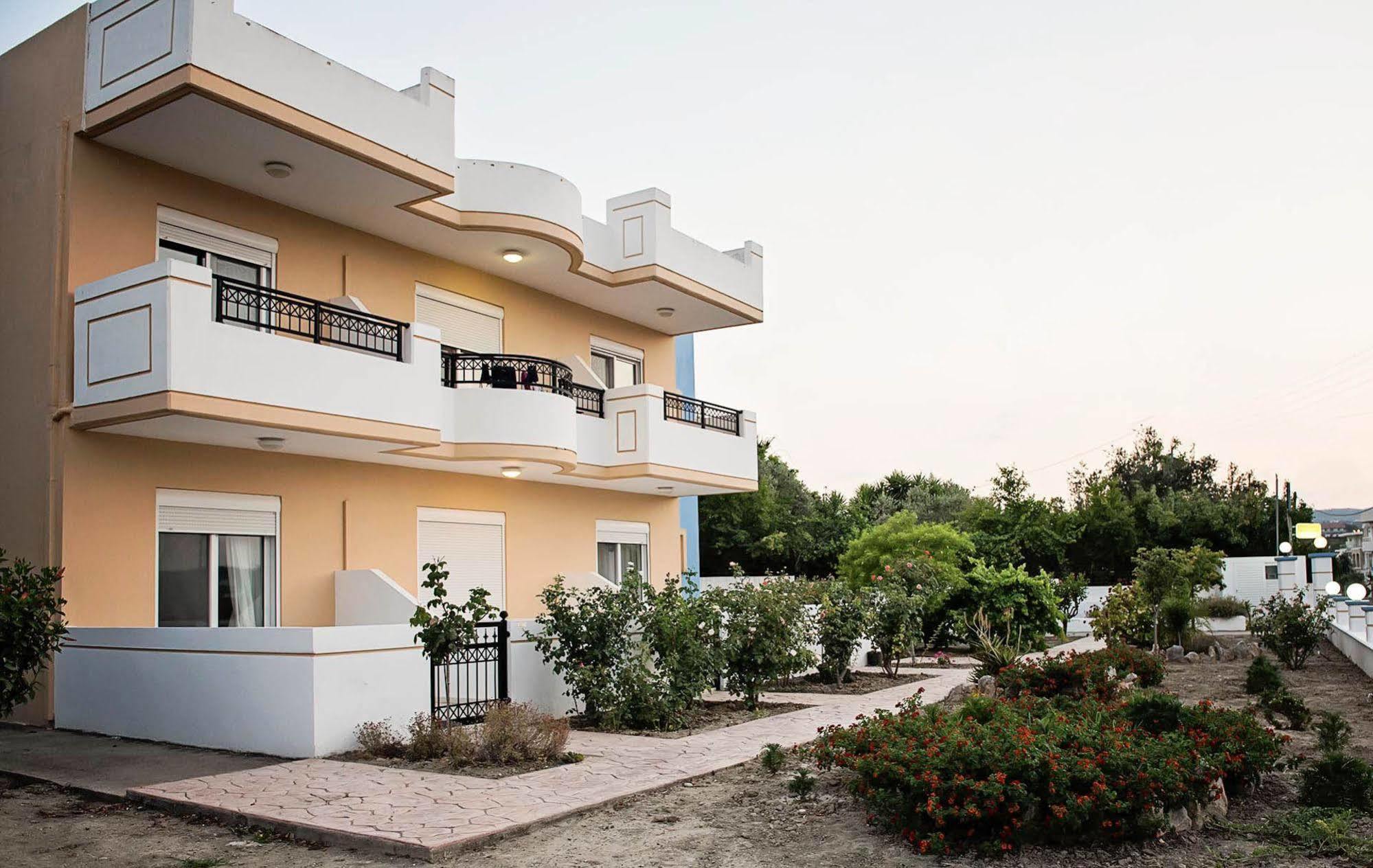 Nephele Apartament *